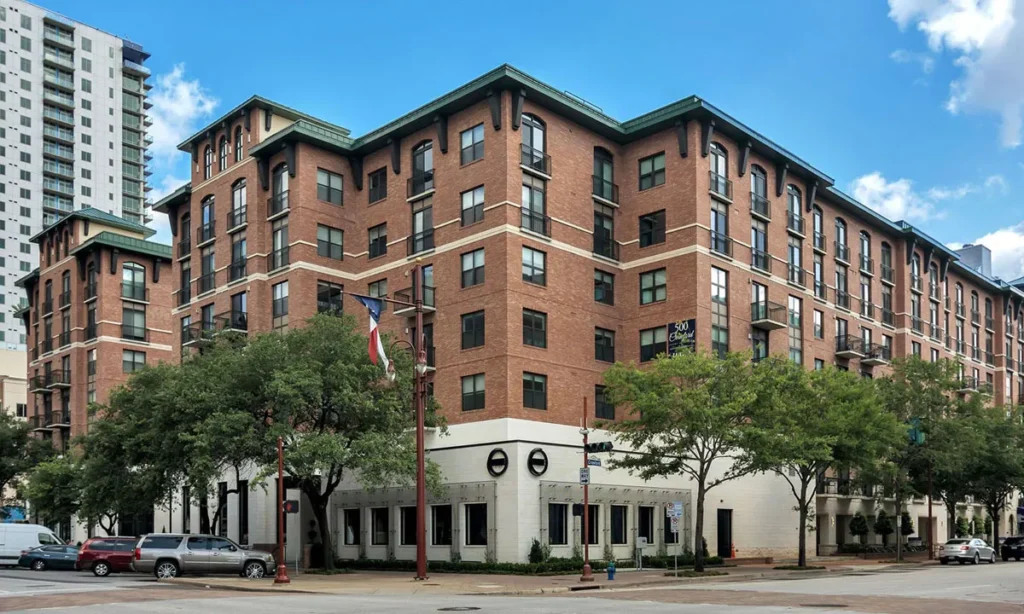 500 Crawford Houston Apartments Photo 1
