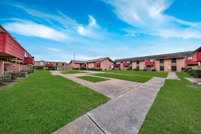 Top Gulfton Houston Apartments - Under $900