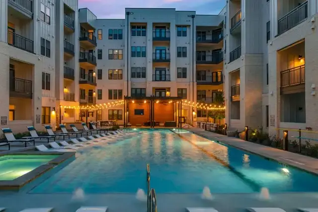 Experience the Best of Houston Living at Lenox Oaks