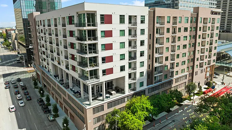 1810 Main Apartments That Accept Felons