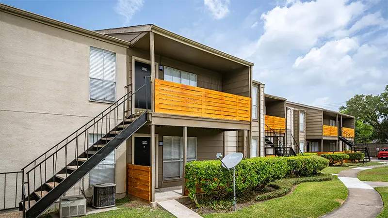 3000 @ Med Center Apartments That Accept Felons