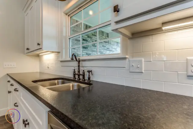 Dallas Apartments with Quartz Countertops