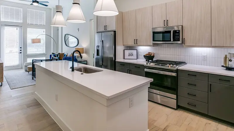 The Alton Oak Lawn Apartments Kitchen Island