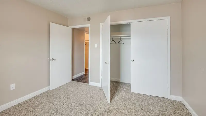 Oaks of Baytown Apartments Walk-In Closets