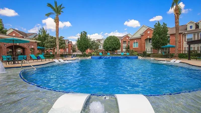 Villas at Rollingbrook Apartments Swimming Pool