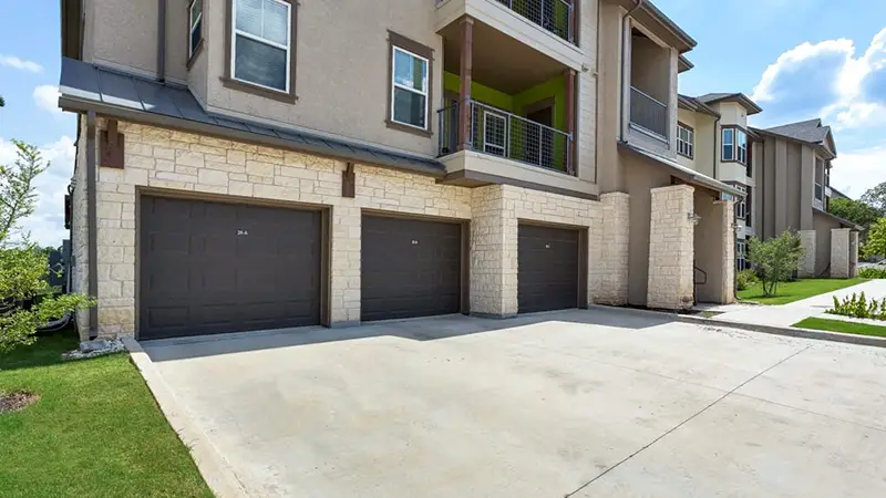 Bexley 3FIVE Apartments Attached Garages