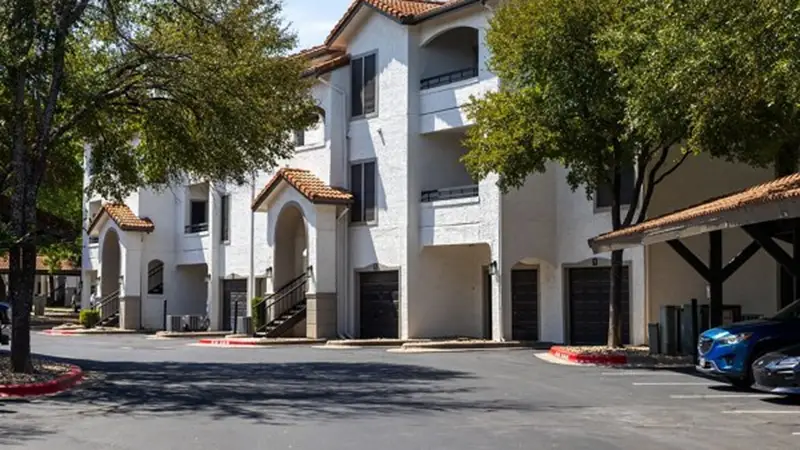 Mesa Verde Apartments Attached Garages