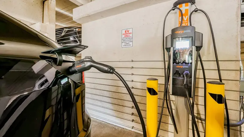 The Monarch by Windsor Apartments EV Charging