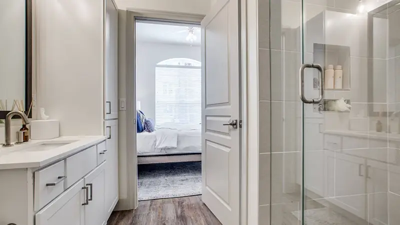 Citadel Apartments Walk-In Showers