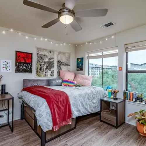 Yugo Austin Corner floorplan 7