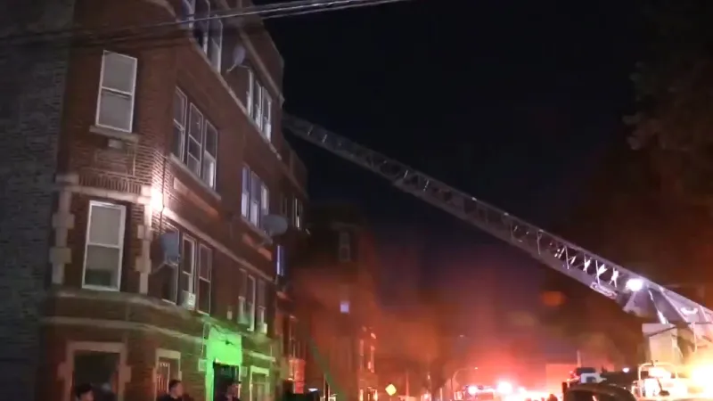 chicago west side apartment fire