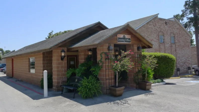 Carriage Woods Apartments