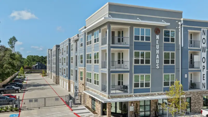 Neuhaus Apartments