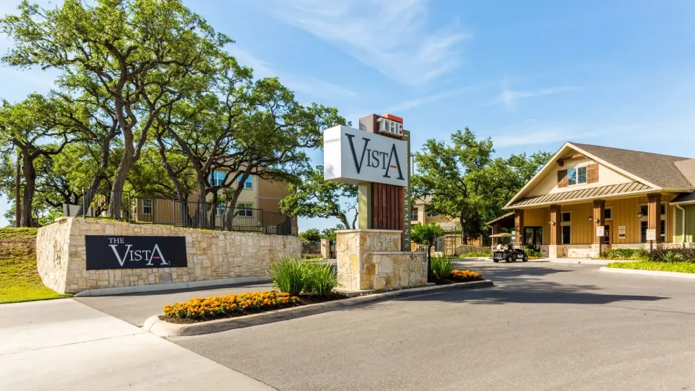The Vista Apartment Homes
