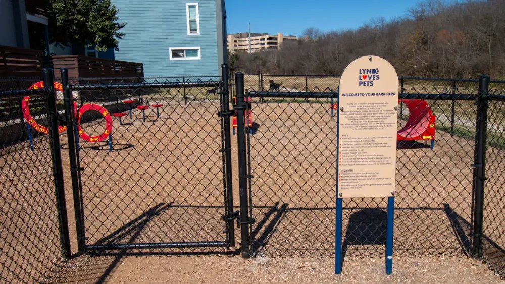 Auburn Creek Apartments Dog Park