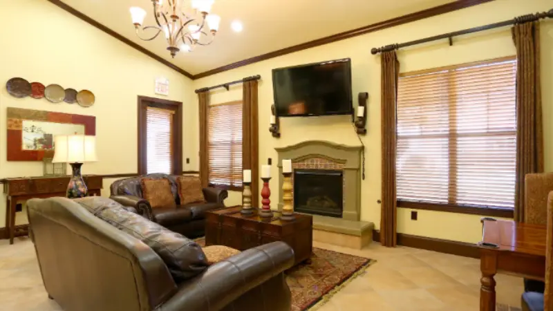 Castilleja Apartments