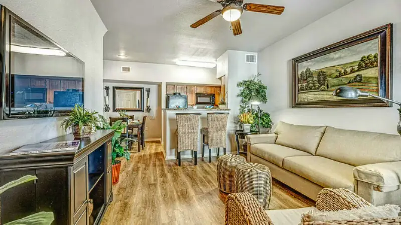 Forty649 North Hills