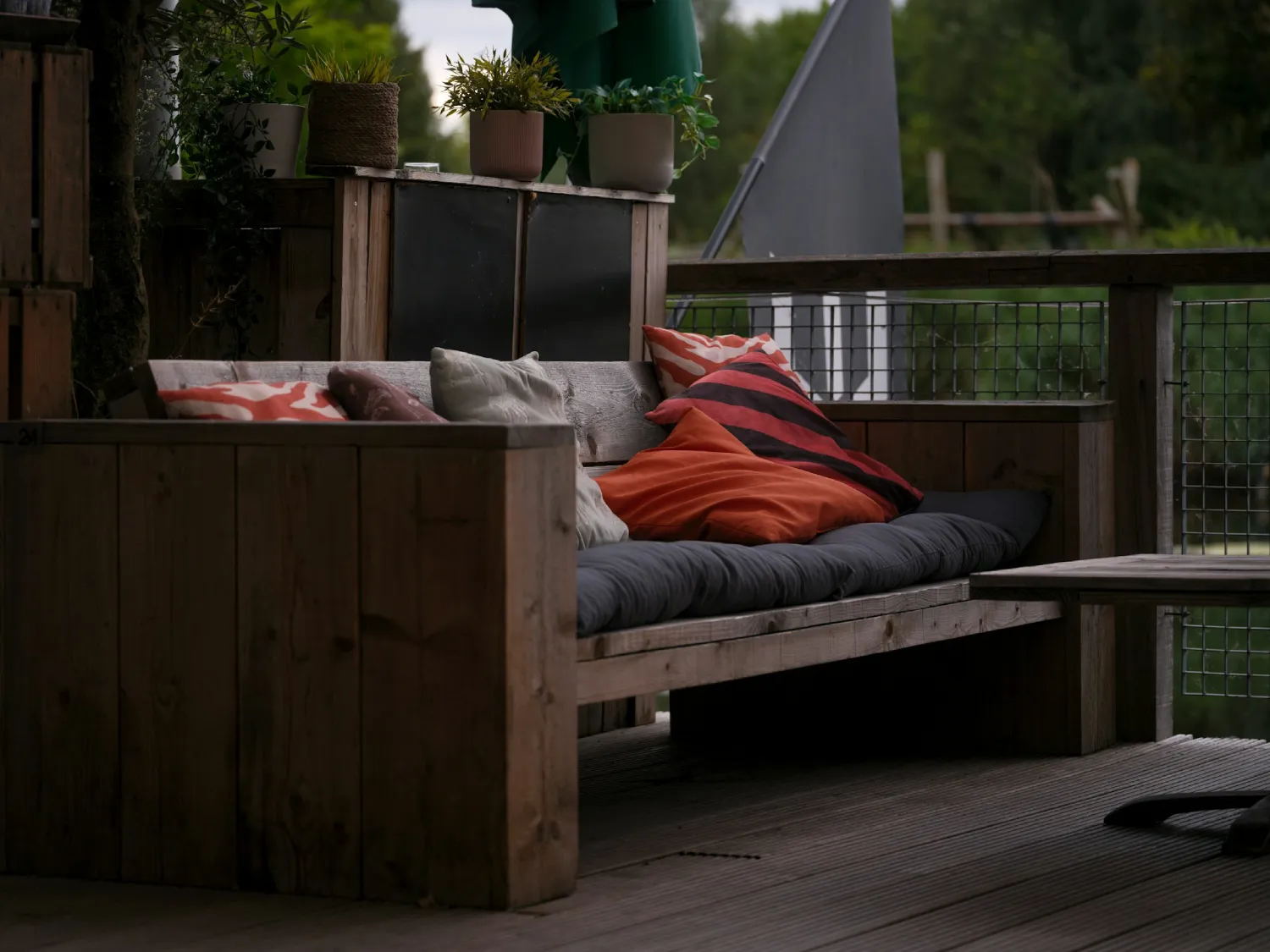 Creating the Perfect Outdoor Relaxation Area at Home