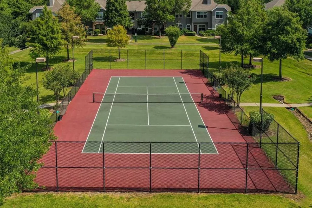 Trails at Rock Creek tennis court in Houston