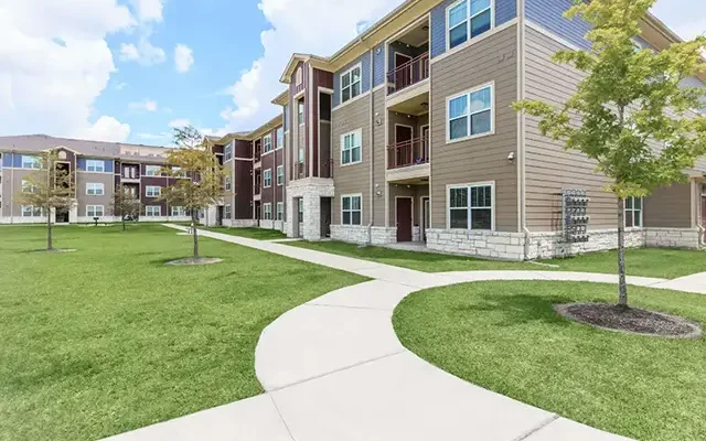 2-Bedroom Apartments in Houston, TX - Starts $1,000 & Below
