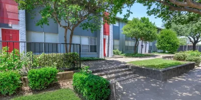 Bel Air Oaks Plano Photo 6