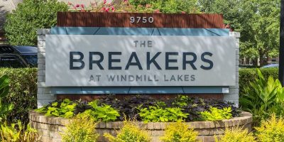 Breakers at Windmill Lakes IMAGE