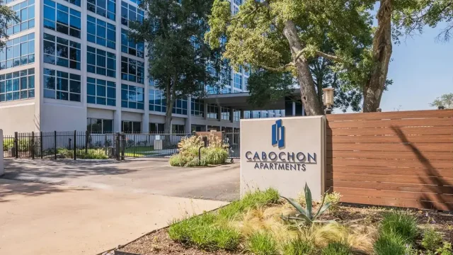 Cabochon at River Oaks Houston Apartments Photo 1