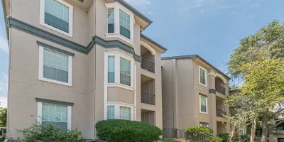 Carlyle Place Apartments San Antonio Image