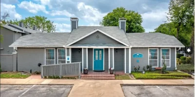 Carriage House Arlington photo 1