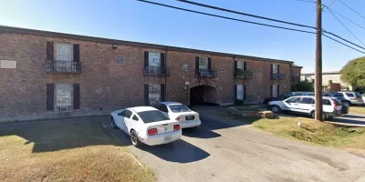 Clarewood-Garden-Apartments-Houston-Photo-2