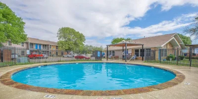 Cottonwood Park Village Grand Prairie Photo 2