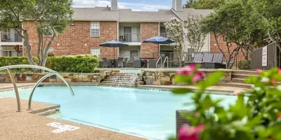Creekside Village Plano Photo 3