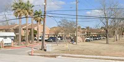 Crosby Plaza Rise Apartments Houston Photo 1