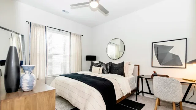 Debbie Lane Flats Rise apartments Dallas Photo 1