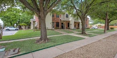 Evergreen Condos Irving Photo 1