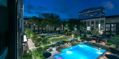 Everra Midtown Park Rise apartments Dallas Photo 1