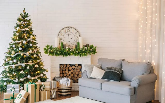 Garland tree home interior | Creative Ways to Use Garlands for Apartment Holiday Decor