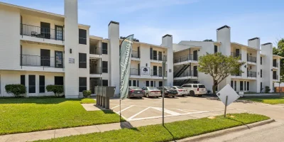 Garrett Gardens Apartments Dallas Photo 6