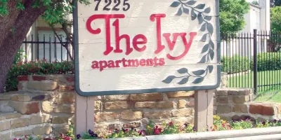 Ivy-Apartments-Fair-Oaks-Dallas-Photo-2