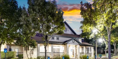Laurel Canyon Apartments San Antonio Photo 3