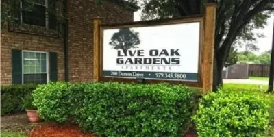 Live Oak Gardens Photo 001