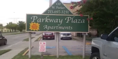 Parkway Plaza Photo 1