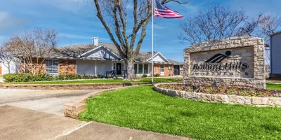 Rolling Hills Irving Photo 3