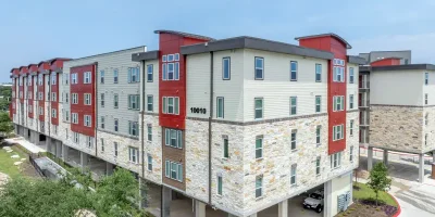 Saison North Apartments Photo 2