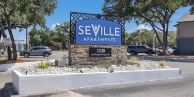 Seville photo 4