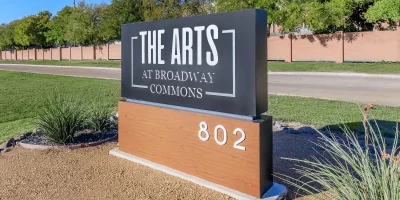 The Arts Apartments at Broadway Commons Photo 4