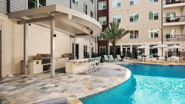 The Highbank Houston Apartments Photo 2