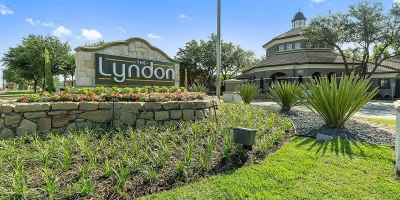 The Lyndon Houston Apartments Photo 4