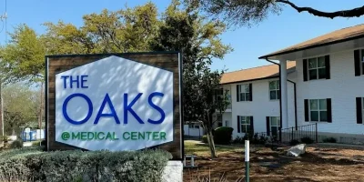 The Oaks Apartments At Medical Center San Antonio Photo 3