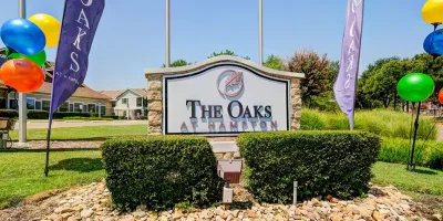 The-Oaks-at-Hampton-Dallas-Photo-1